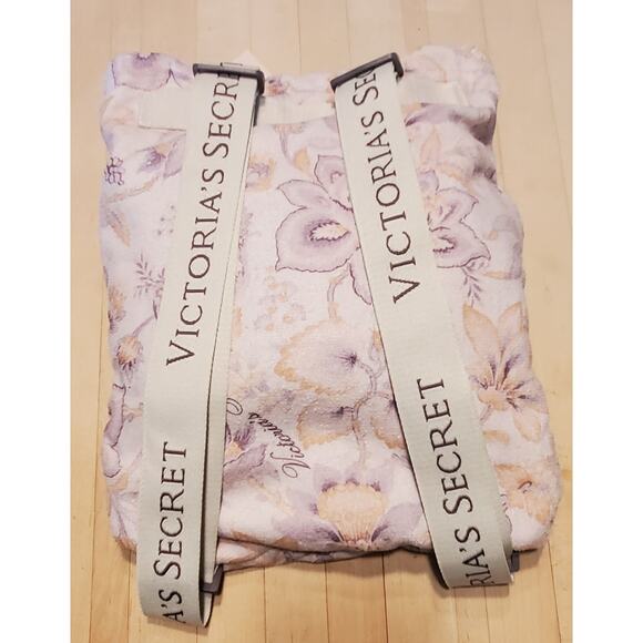 Victoria's Secret Packable Floral Stripe Beach Towel 2 in 1 Backpack Style NWT - Picture 1 of 4